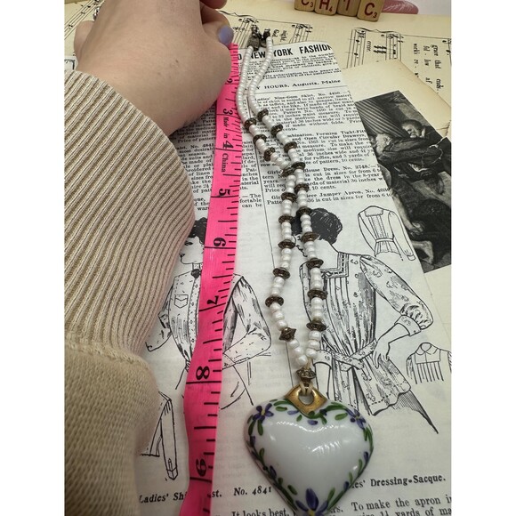 Victorian Porcelain Heart Hand Painted Floral Design Pendant Necklace - Picture 4 of 4